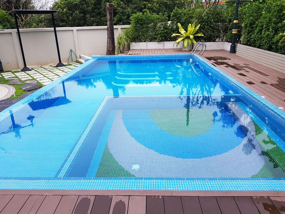 Tcp pool รับสร้างสระว่ายน้ำคอนกรีต บ้านคุณนุช​